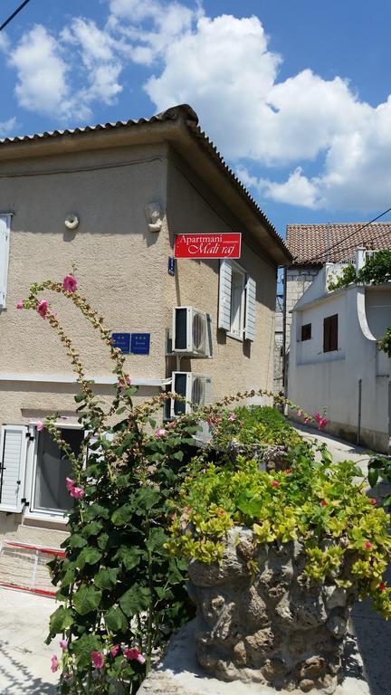 Apartments Mali Raj Vranjic Pokoj fotografie
